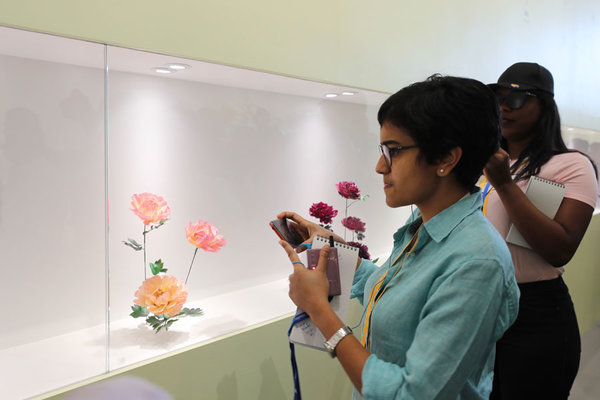 Foreign Journalists Visit Expo 